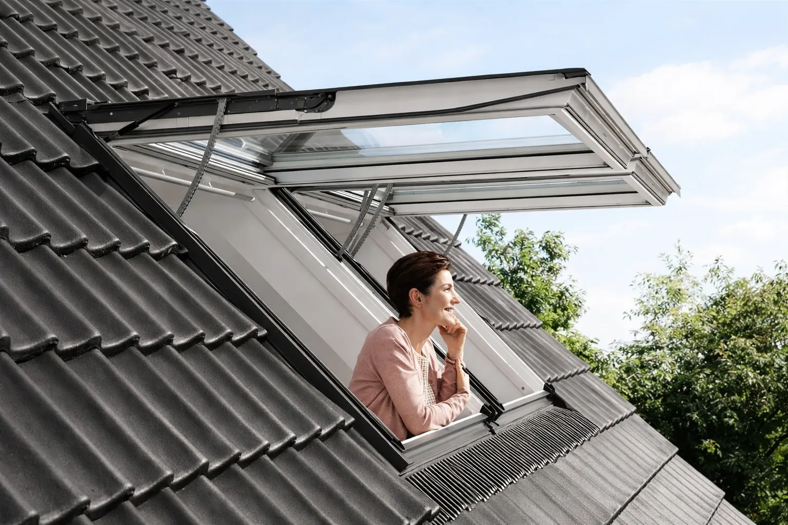 Fenêtre de toit VELUX à projection avec vue panoramique